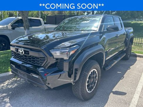 Certified 2024 Toyota Tacoma TRD Off-Road AWD/4WD image 1
