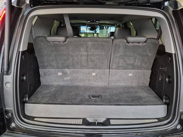 Used 2017 Cadillac Escalade Luxury AWD/4WD image 11