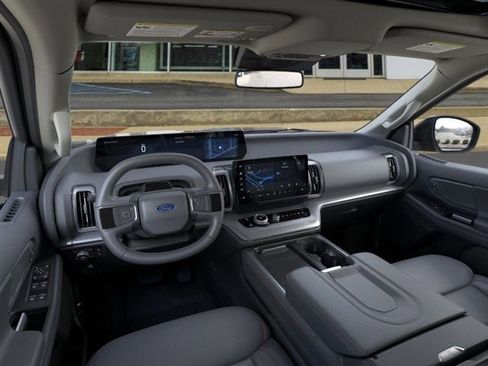 New 2025 Ford Expedition Max Active image 32