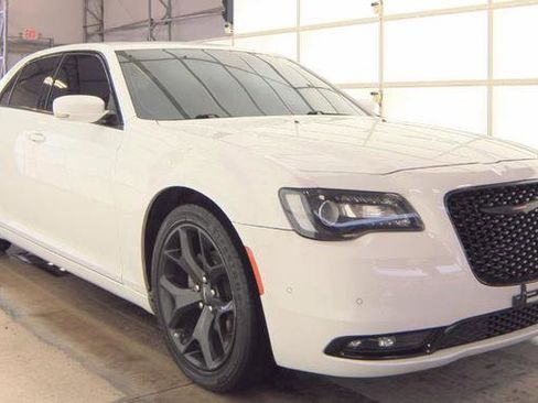 Used 2022 Chrysler 300 S image 3