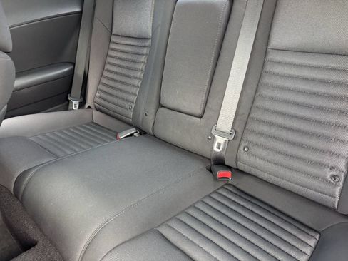 Used 2013 Dodge Challenger R/T RWD image 19