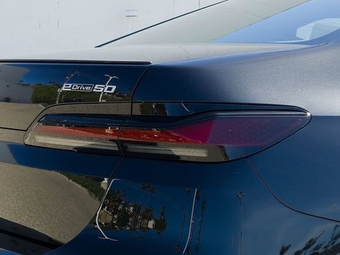 New 2026 BMW i7 eDrive50 w/ M Sport Package image 4