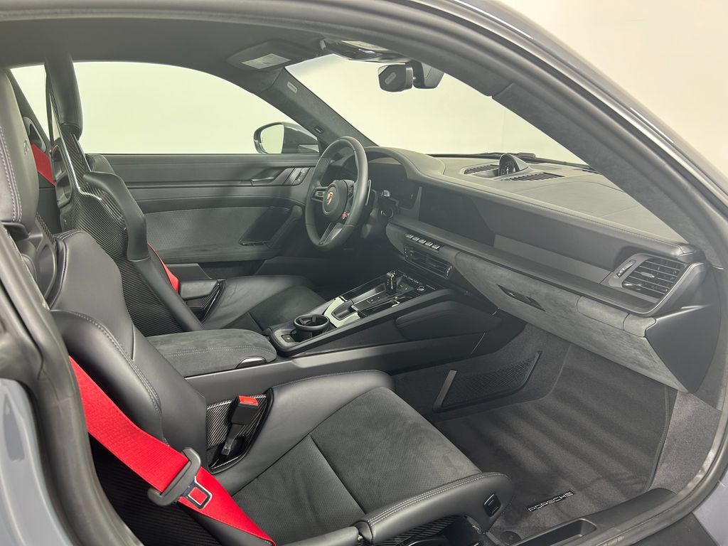 Used 2026 Porsche 911 Carrera GTS RWD image 23