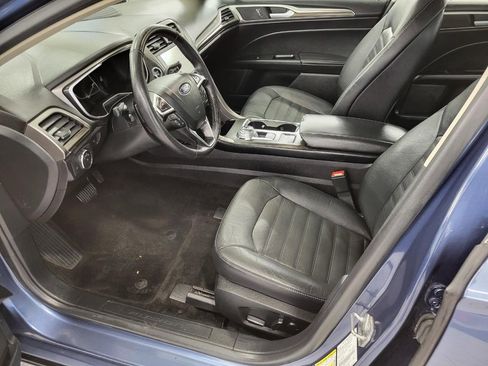 Used 2018 Ford Fusion SE w/ Fusion SE Technology Package image 10