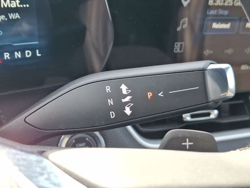 Used 2026 Chevrolet Equinox LT w/ Convenience Package II image 18