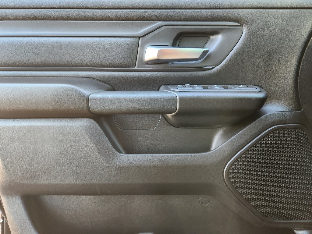 New 2026 RAM 1500 Express AWD/4WD image 17