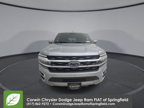 Used 2022 Ford Expedition Max Limited image 3