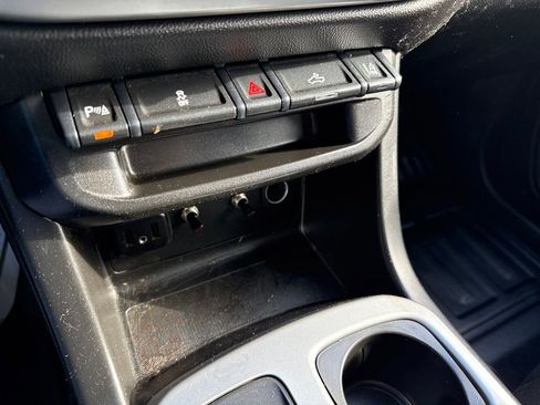 Used 2022 Chevrolet Colorado LT w/ Fleet Safety Package image 28