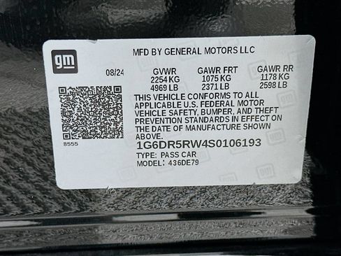 Used 2025 Cadillac CT5 V w/ Technology Package RWD image 33