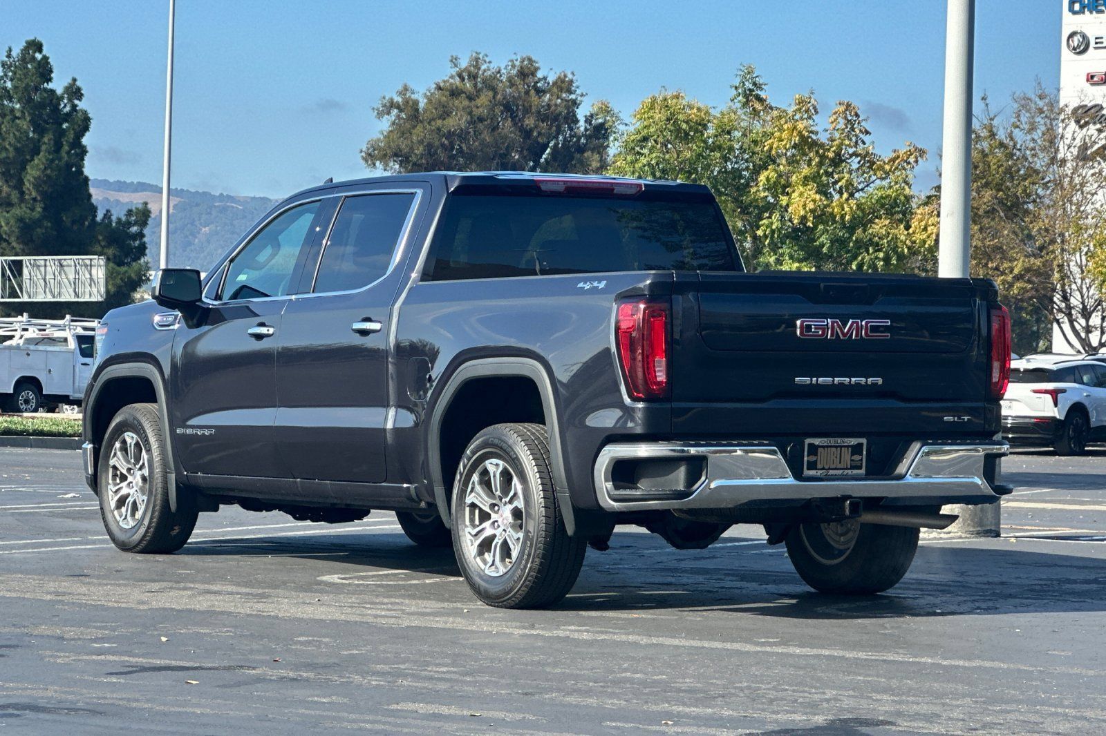 Used 2026 GMC Sierra 1500 SLT AWD/4WD image 6
