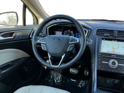 Used 2017 Ford Fusion Titanium image 12