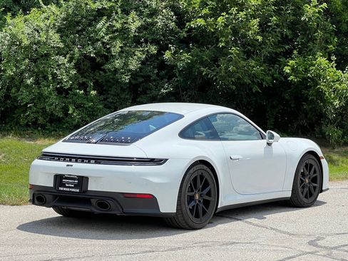 Certified 2026 Porsche 911 Carrera RWD image 6