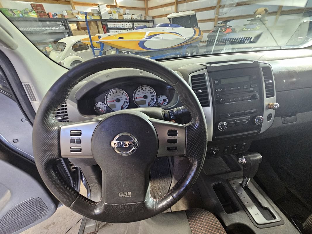 Used 2011 Nissan Frontier PRO-4X AWD/4WD image 14