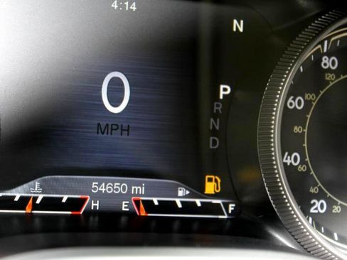 Used 2017 Jeep Cherokee Trailhawk image 25