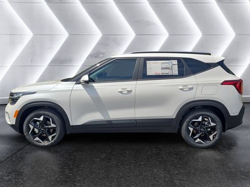 New 2026 Kia Seltos S FWD image 2