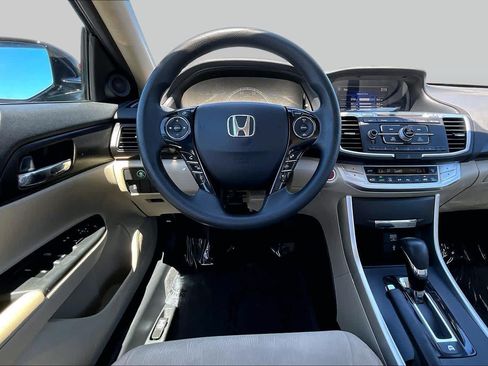 Used 2014 Honda Accord Hybrid Sedan image 5