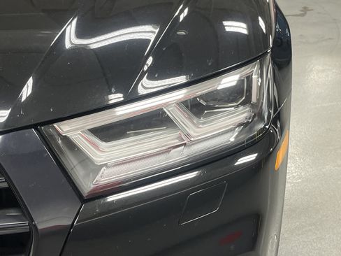 Used 2020 Audi SQ5 Premium Plus w/ Premium Plus Package AWD/4WD image 6