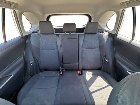 Used 2019 Toyota RAV4 XLE FWD image 14