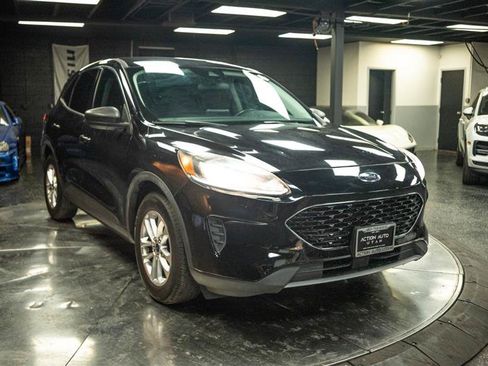 Used 2022 Ford Escape SE w/ Convenience Package FWD image 5