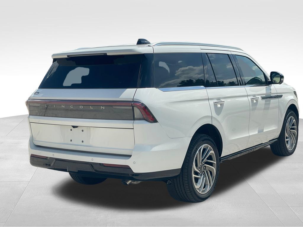 New 2027 Lincoln Navigator Reserve AWD/4WD image 5