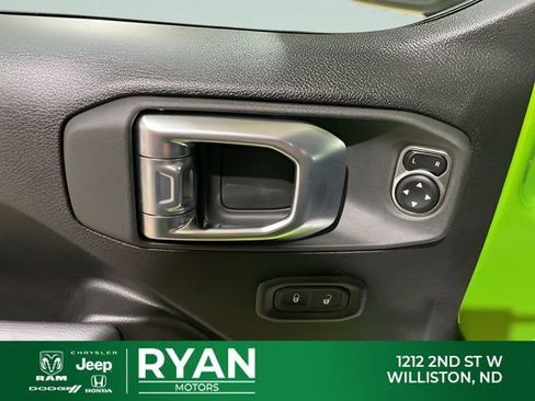 New 2026 Jeep Gladiator Mojave w/ Technology Group AWD/4WD image 44