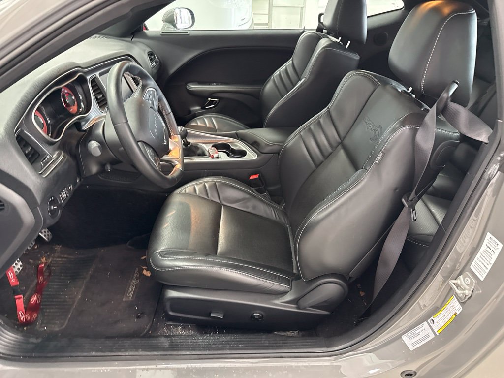 Used 2017 Dodge Challenger SRT Hellcat RWD image 6