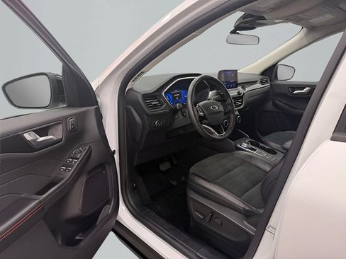 Used 2022 Ford Escape SEL w/ SEL Stealth AWD Package image 11