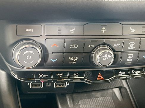 Used 2022 Dodge Durango GT image 19