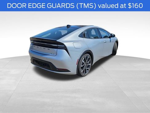 Used 2025 Toyota Prius Plug-In Hybrid w/ Limited Premium Package FWD image 9