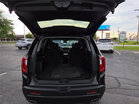 Used 2023 GMC Acadia SLT w/ Preferred Package AWD/4WD image 33