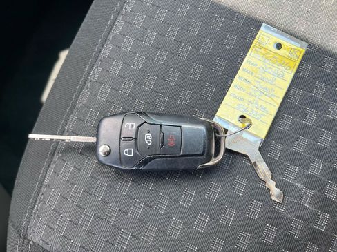 Used 2022 Ford Transit Connect XLT FWD image 35