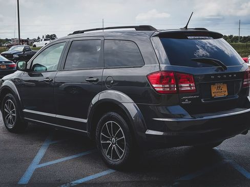 Used 2018 Dodge Journey SE w/ Blacktop Package FWD image 15