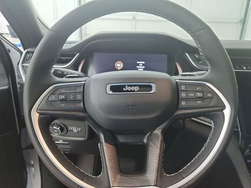 New 2025 Jeep Grand Cherokee L Limited w/ Luxury Tech Group II image 22