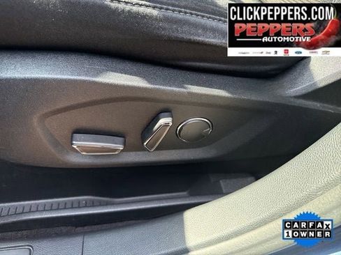 Used 2019 Ford Edge SEL FWD image 18