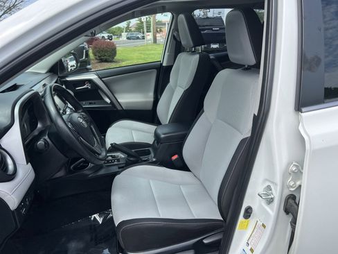 Used 2018 Toyota RAV4 XLE w/ Plus Extra Value Package AWD/4WD image 13