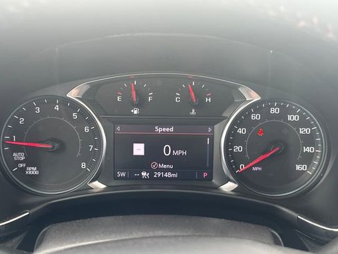 Used 2022 Chevrolet Equinox RS w/ RS Leather Package image 18