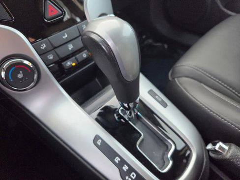 Used 2016 Chevrolet Cruze LT image 24