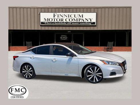 Used 2021 Nissan Altima 2.5 SR w/ SR Premium Package FWD image 1