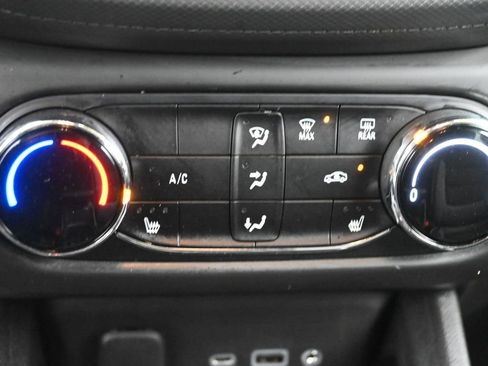 Used 2022 Chevrolet TrailBlazer LT w/ Driver Confidence Package image 16