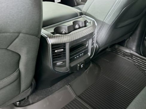 New 2026 RAM 1500 4x4 Crew Cab image 32
