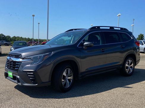 Used 2023 Subaru Ascent Premium w/ Convenience Package AWD/4WD image 7