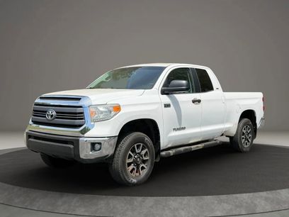 Used 2015 Toyota Tundra SR5 w/ SR5 Upgrade Package