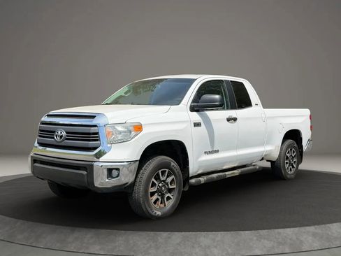 Used 2015 Toyota Tundra SR5 w/ SR5 Upgrade Package image 1