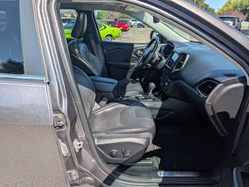 Used 2019 Jeep Cherokee Limited AWD/4WD image 10