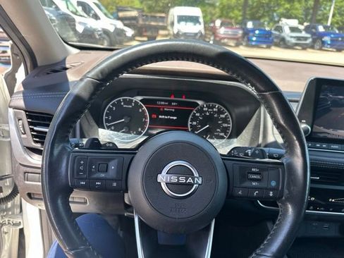 Used 2023 Nissan Rogue SV w/ SV Premium B Package FWD image 50