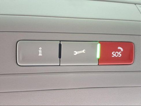 New 2026 Volkswagen Taos SEL image 24