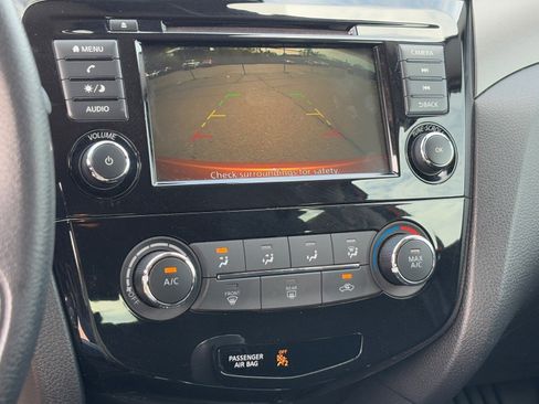 Certified 2021 Nissan Rogue Sport S image 22