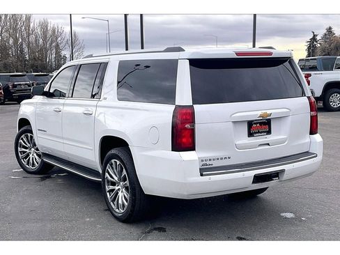 Used 2016 Chevrolet Suburban LTZ image 13