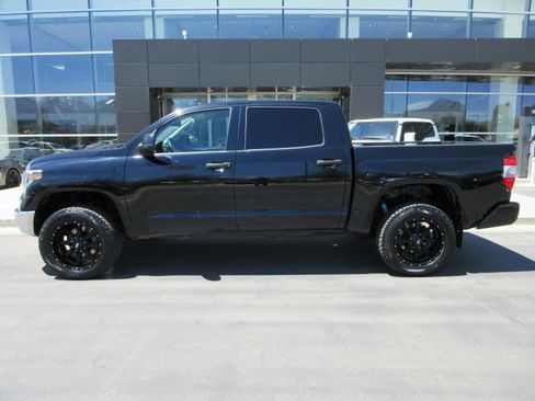 Used 2019 Toyota Tundra SR5 AWD/4WD image 3