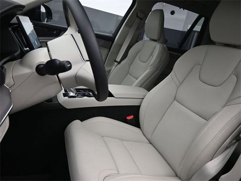 New 2026 Volvo XC90 B6 Ultra w/ Protection Package Premier image 9